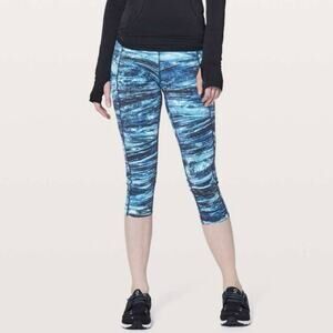 Lululemon Shorelines Multi Blue Fast & Free Crop Leggings Size 6